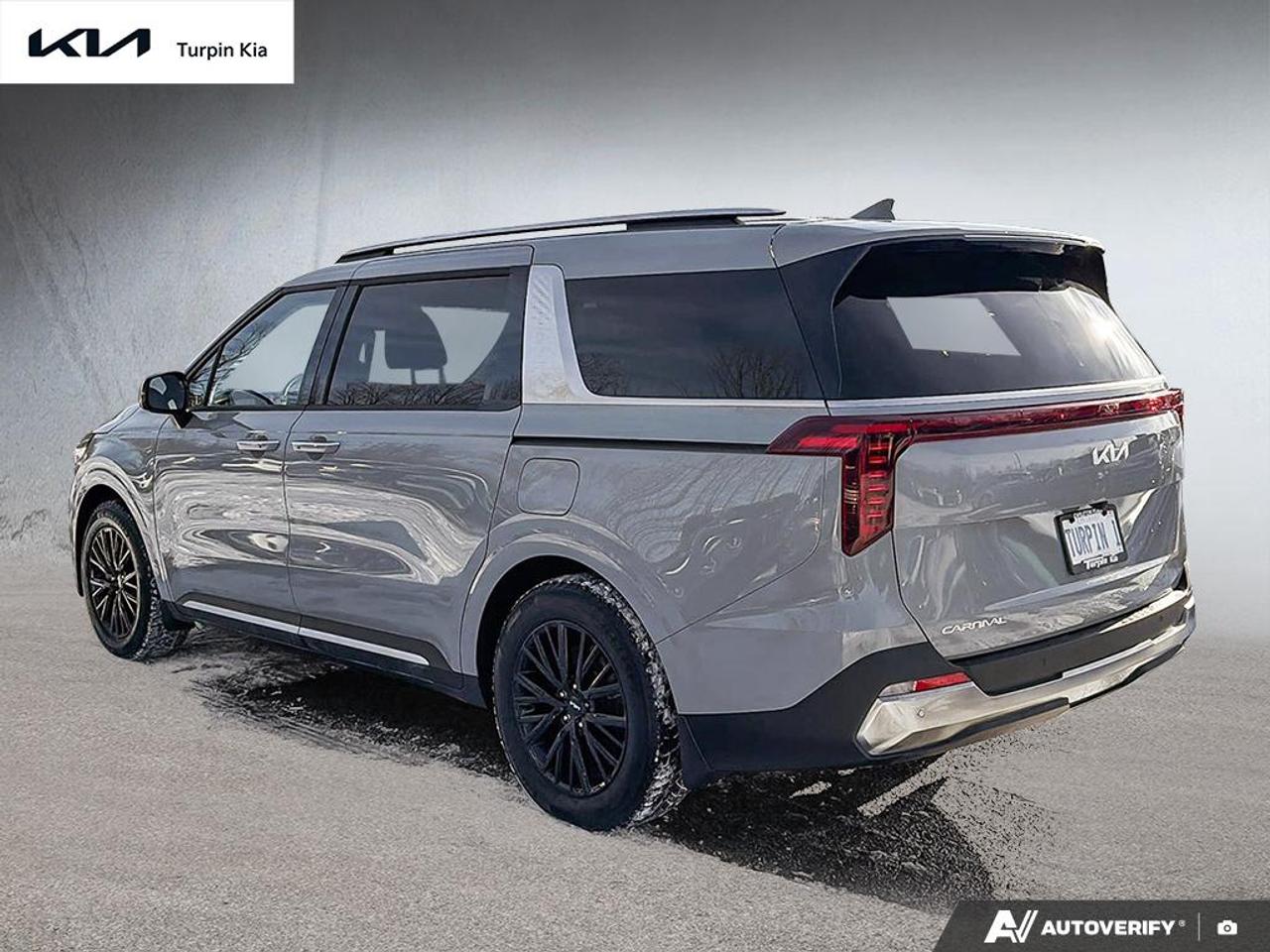 2025 Kia Carnival EX Photo3