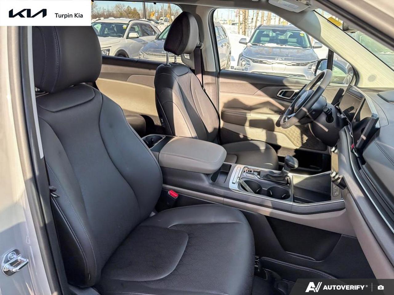 2025 Kia Carnival EX Photo