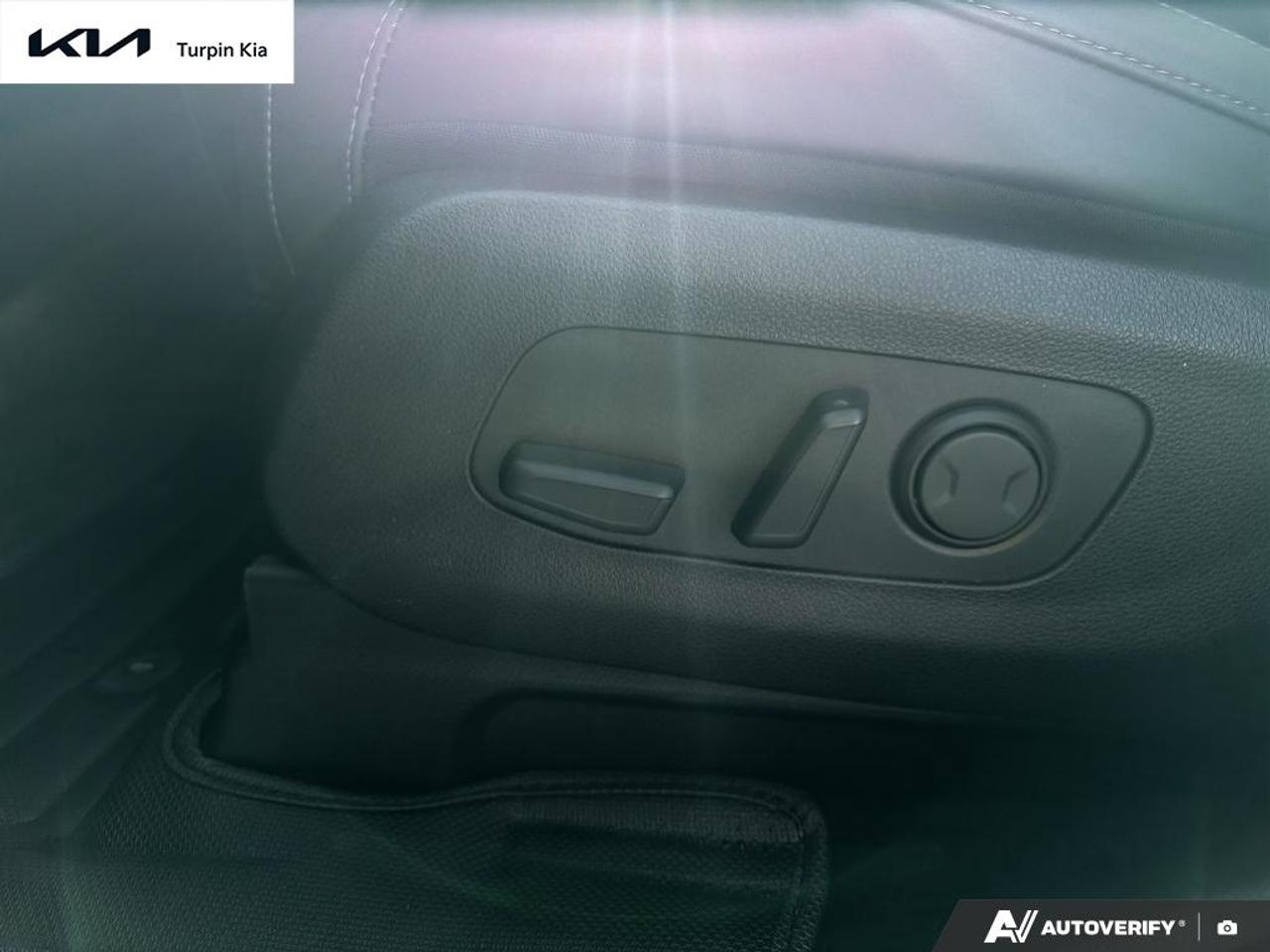 2025 Kia Carnival EX Photo