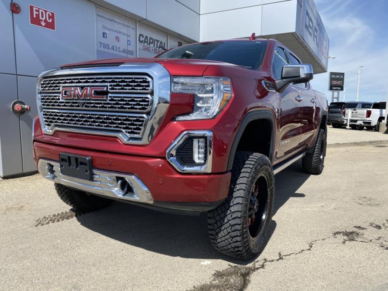 Used 2019 GMC Sierra 1500 Crew Cab Denali * LIFTED * DENALI ULTIMATE PKG * POWER BOARDS * for sale in Edmonton, AB