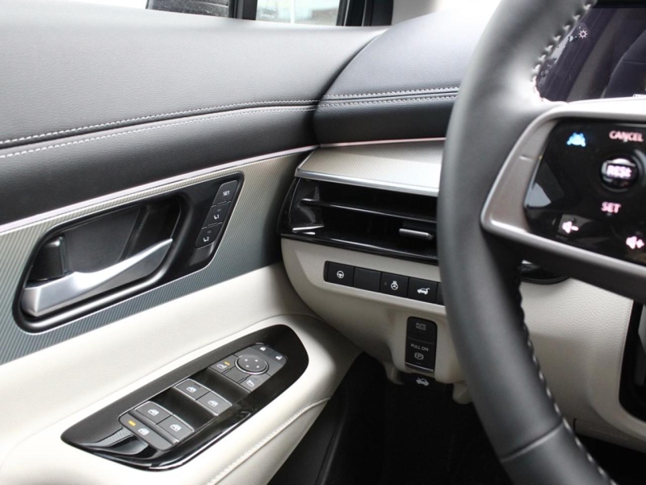 2025 Nissan Murano SL  - Leather Seats -  Moonroof Photo