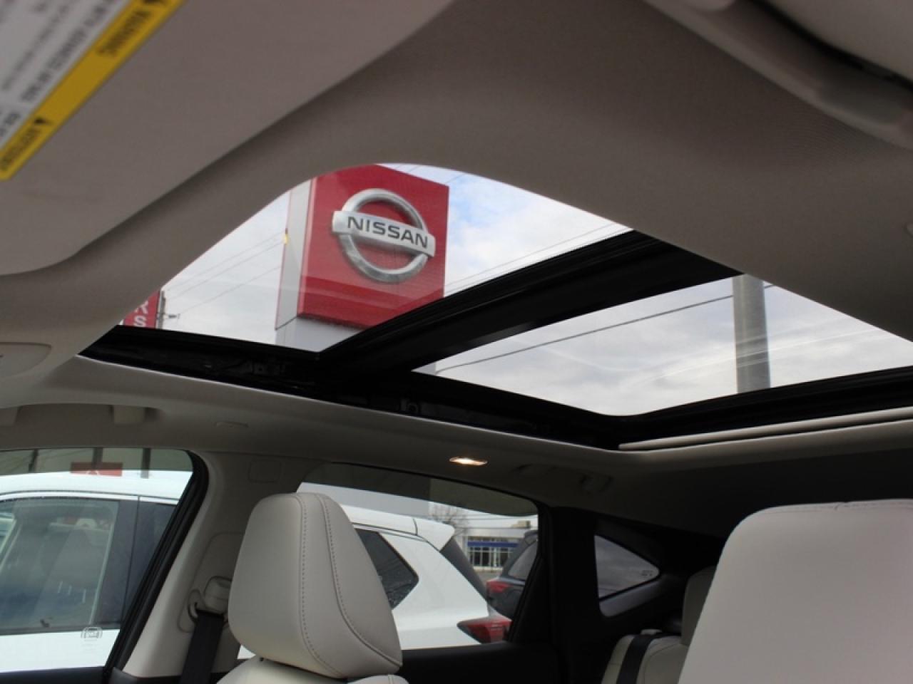 2025 Nissan Murano SL  - Leather Seats -  Moonroof Photo