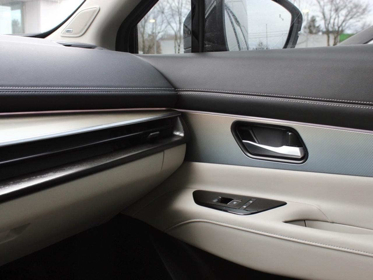 2025 Nissan Murano SL  - Leather Seats -  Moonroof Photo