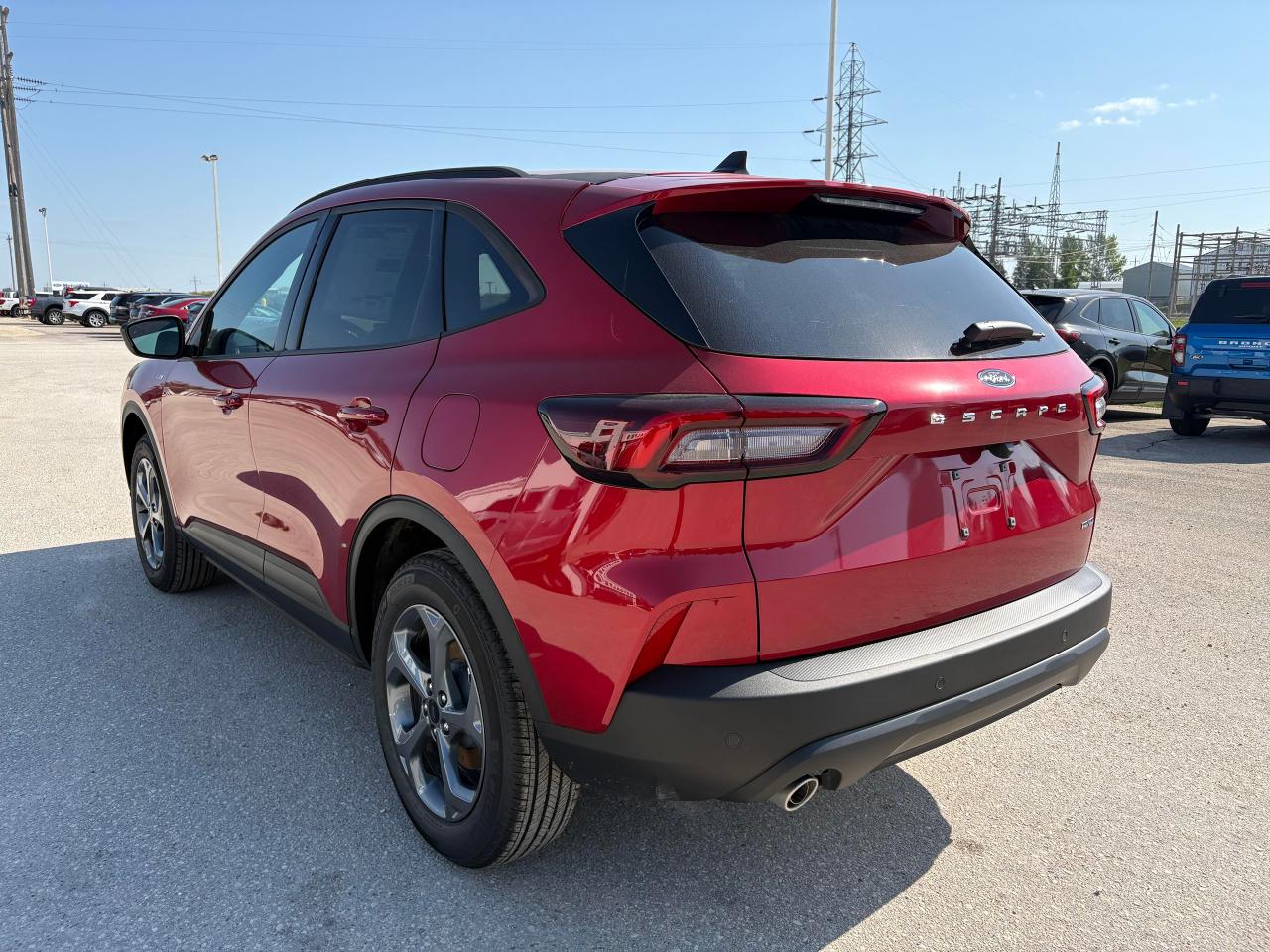 2025 Ford Escape ST-Line AWD Photo5