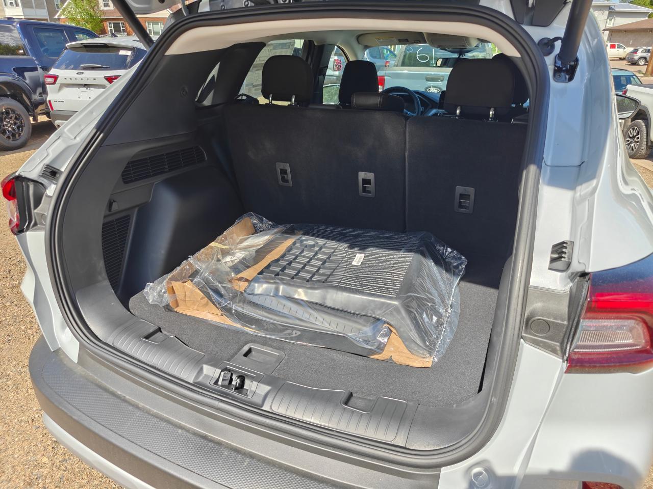 2025 Ford Escape Active AWD Photo5