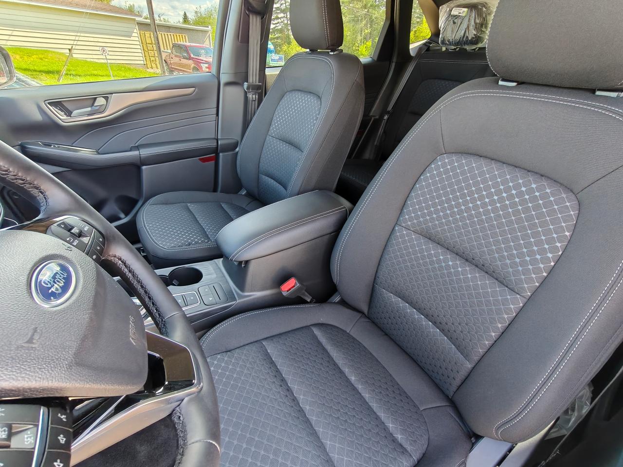 2025 Ford Escape Active AWD Photo5