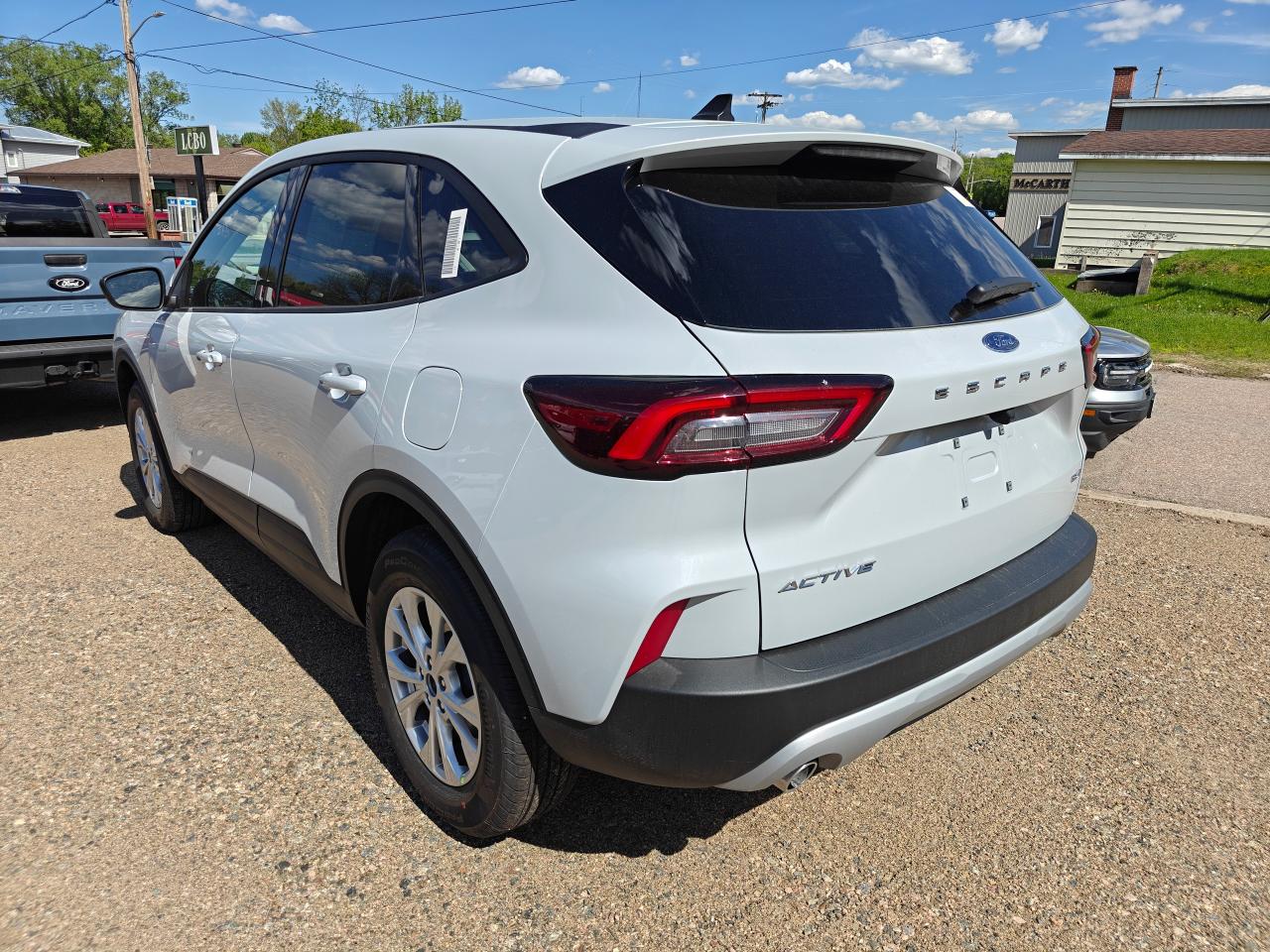 2025 Ford Escape Active AWD Photo5