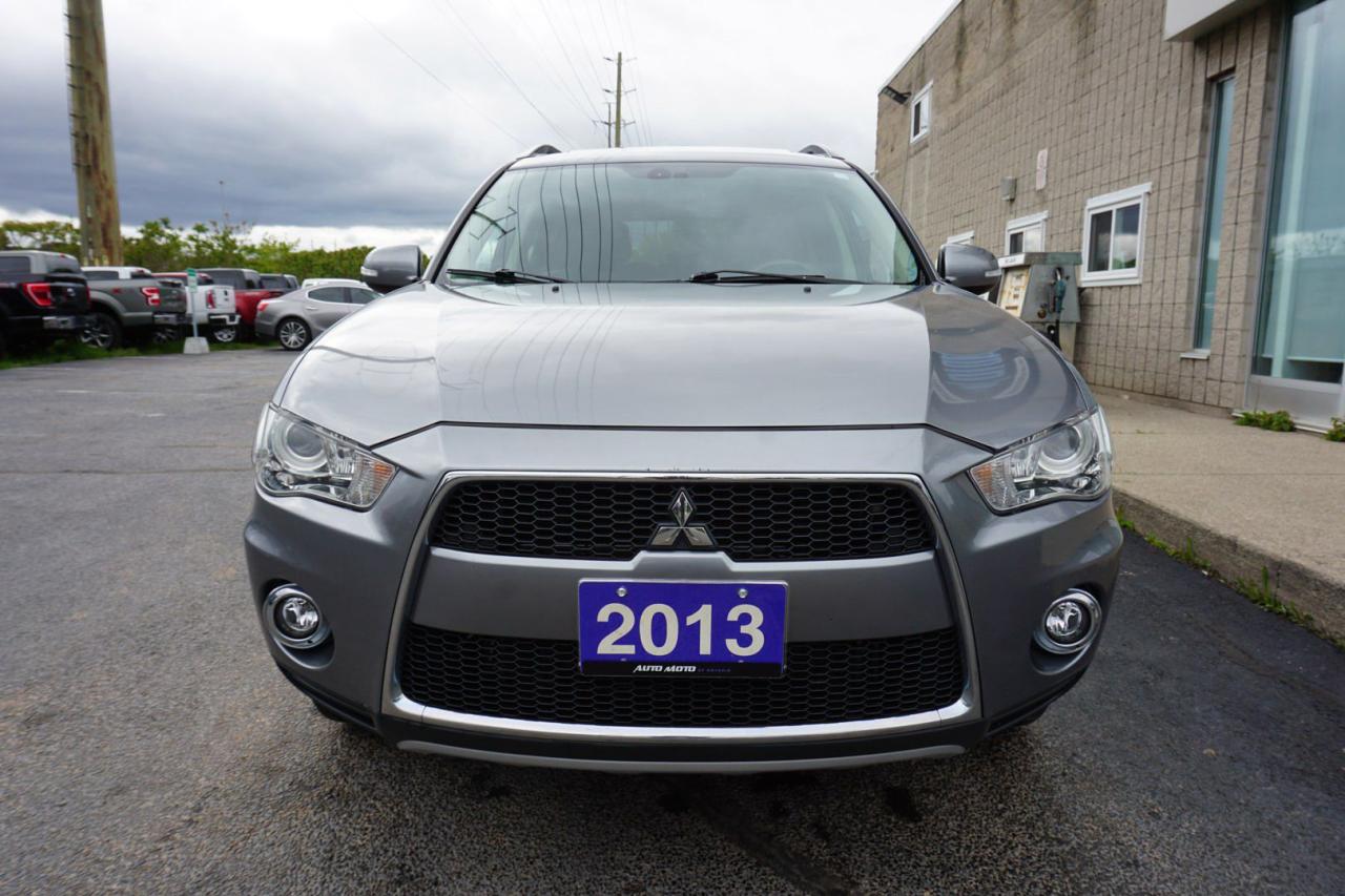 2013 Mitsubishi Outlander V6 GT S-AWC CERTIFIED *7SEATS*27 MITSUBISHI SERVICE* NAV CAMERA SUNROOF BLUETOOTH LEATHER HEATED SUNROOF CRUISE ALLOYS - Photo #2