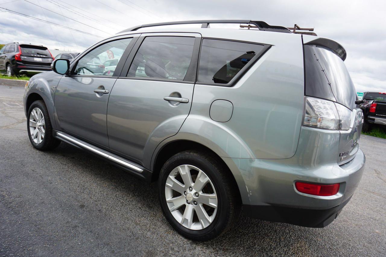 2013 Mitsubishi Outlander V6 GT S-AWC CERTIFIED *7SEATS*27 MITSUBISHI SERVICE* NAV CAMERA SUNROOF BLUETOOTH LEATHER HEATED SUNROOF CRUISE ALLOYS - Photo #4