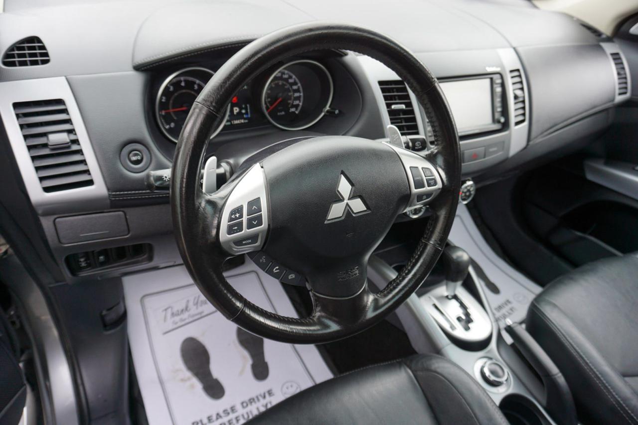 2013 Mitsubishi Outlander V6 GT S-AWC CERTIFIED *7SEATS*27 MITSUBISHI SERVICE* NAV CAMERA SUNROOF BLUETOOTH LEATHER HEATED SUNROOF CRUISE ALLOYS - Photo #9