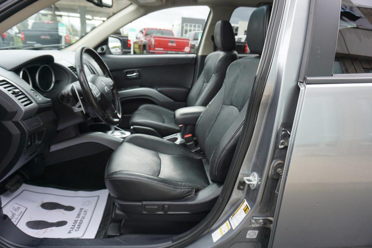 2013 Mitsubishi Outlander V6 GT S-AWC CERTIFIED *7SEATS*27 MITSUBISHI SERVICE* NAV CAMERA SUNROOF BLUETOOTH LEATHER HEATED SUNROOF CRUISE ALLOYS - Photo #15