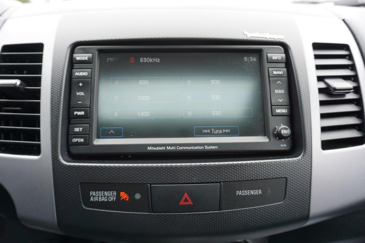 2013 Mitsubishi Outlander V6 GT S-AWC CERTIFIED *7SEATS*27 MITSUBISHI SERVICE* NAV CAMERA SUNROOF BLUETOOTH LEATHER HEATED SUNROOF CRUISE ALLOYS - Photo #32
