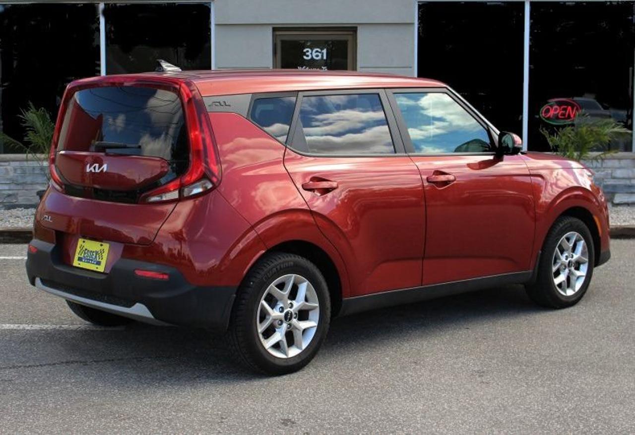 2022 Kia Soul EX*Heated Seats*CarPlay*Rear Cam*2.0L-4cyl Photo4