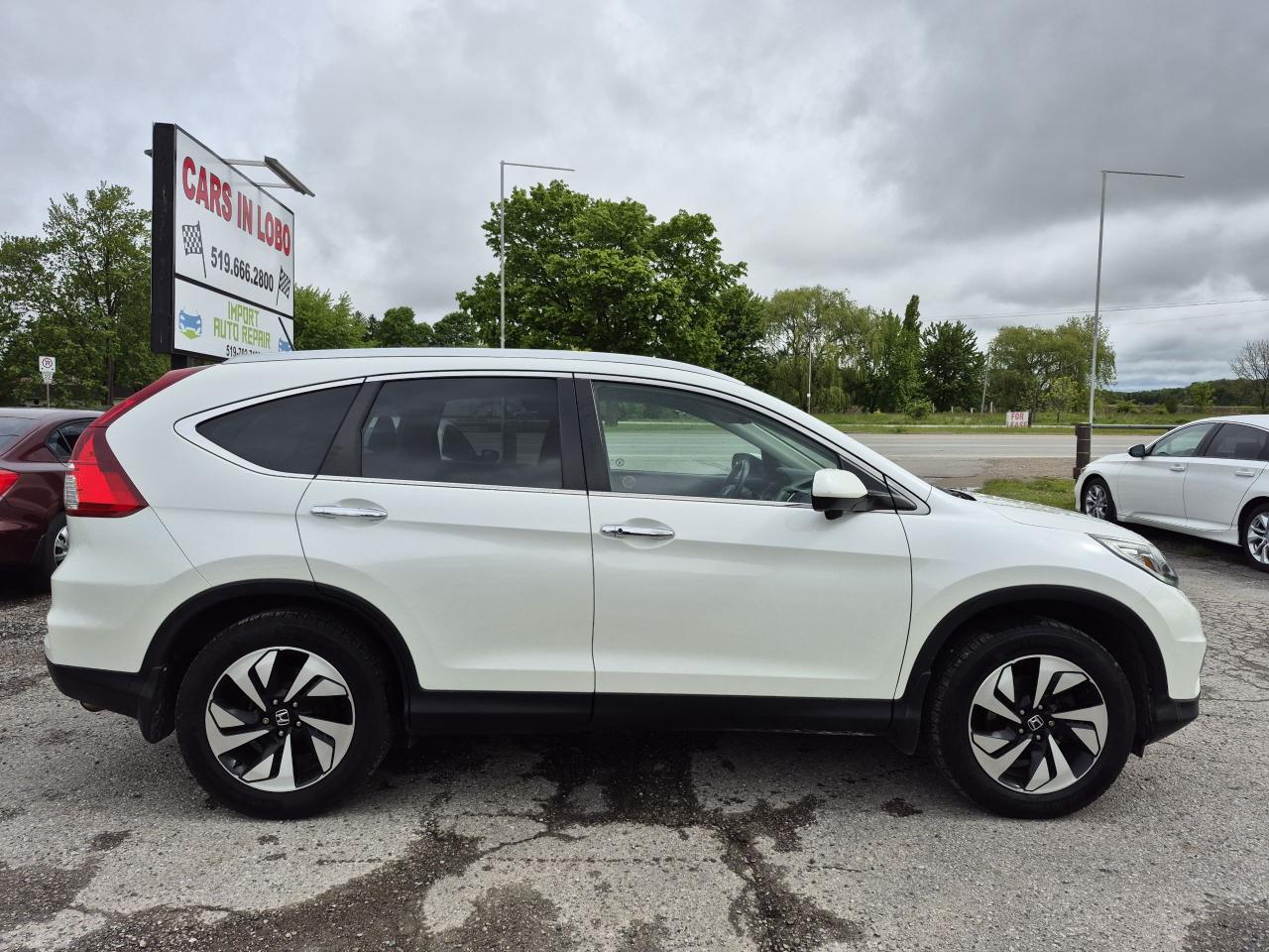 2016 Honda CR-V AWD Touring Photo2