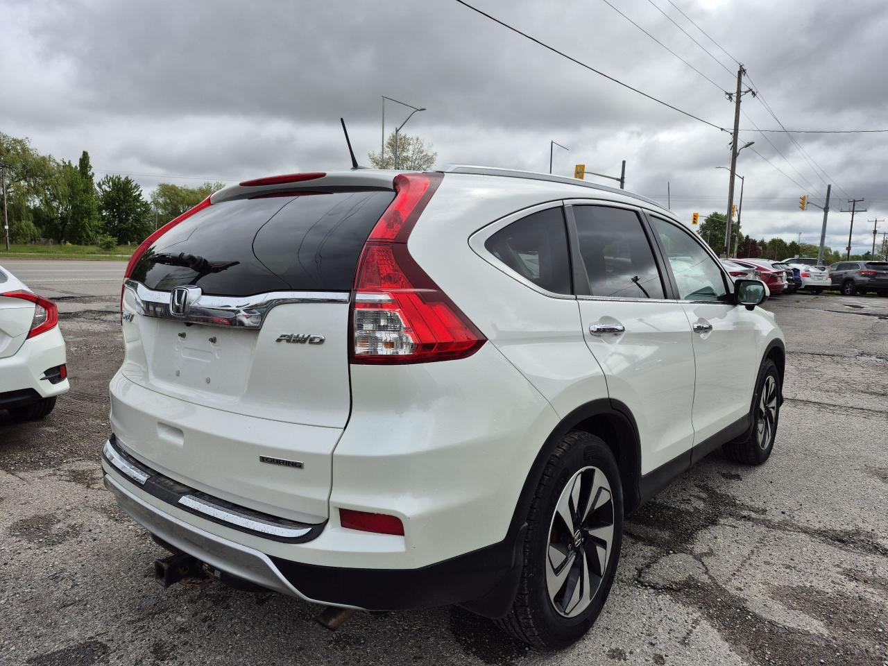 2016 Honda CR-V AWD Touring Photo3
