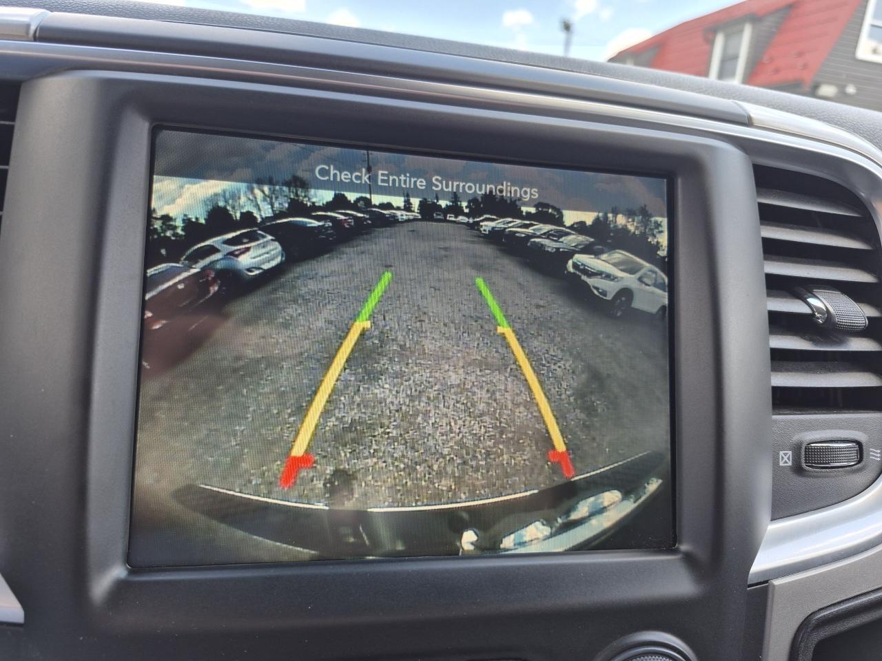 2017 RAM 1500 4WD CREW CAB 140.5" SLT Photo46