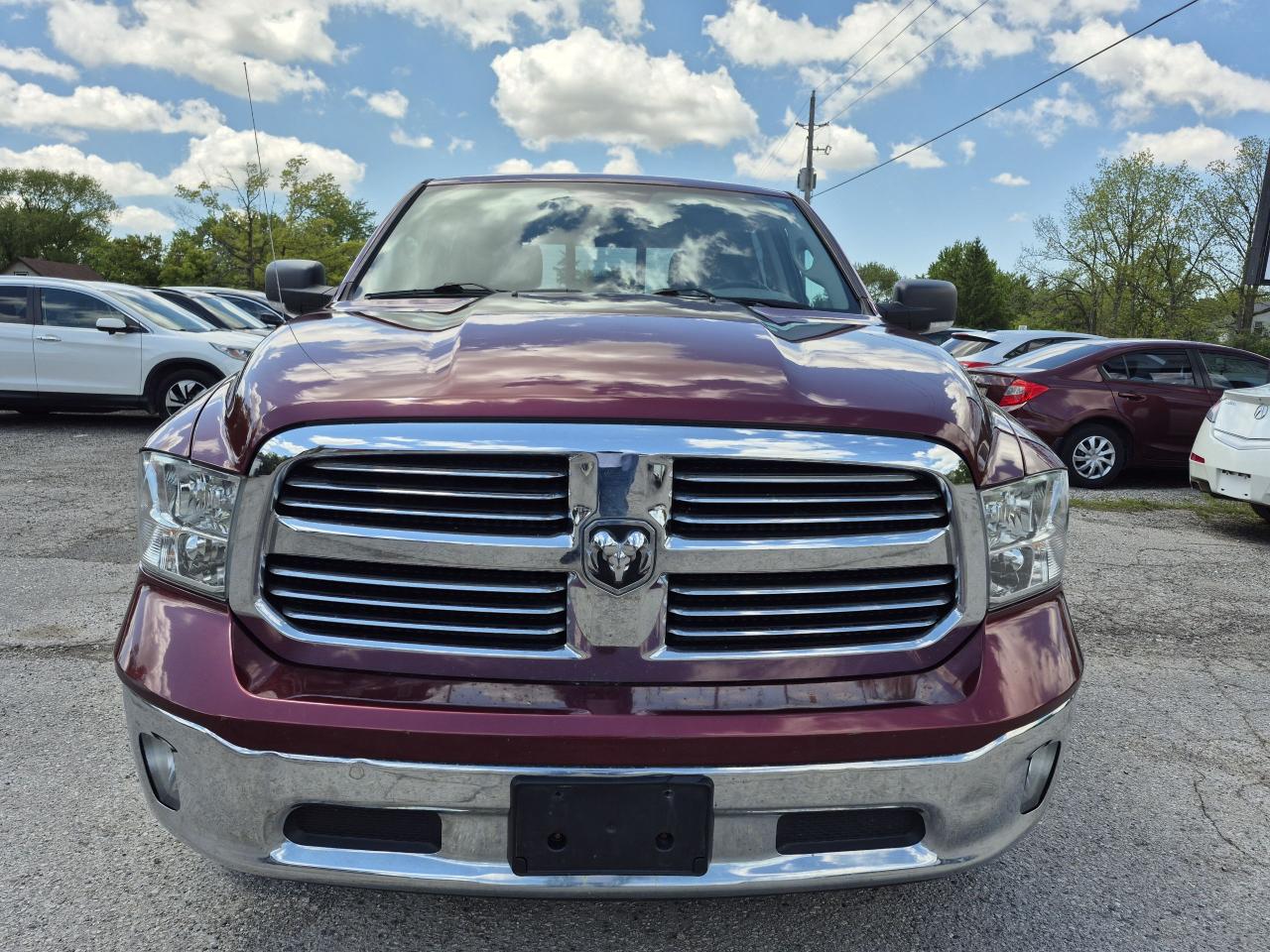 2017 RAM 1500 4WD CREW CAB 140.5" SLT Photo33