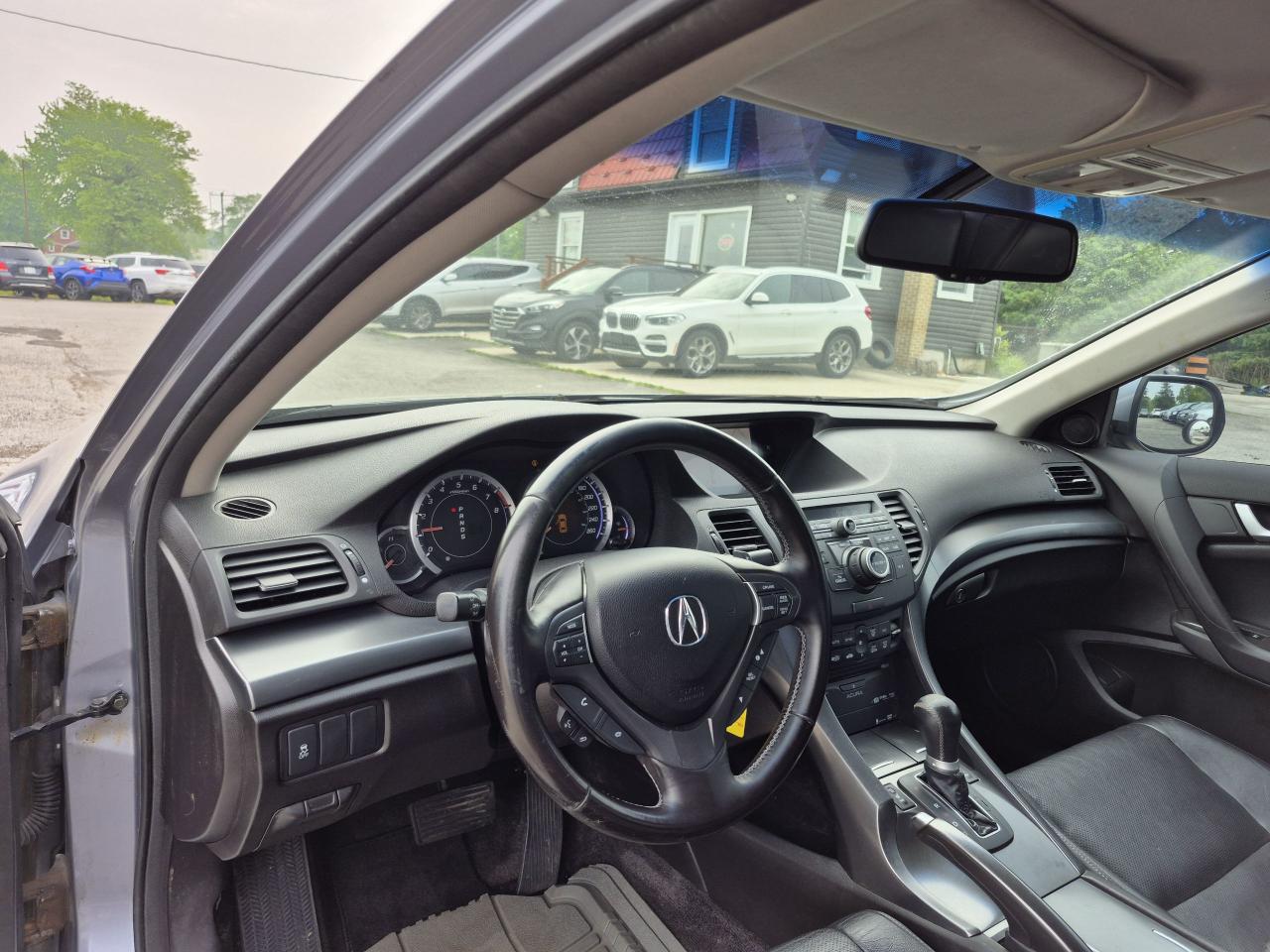 2011 Acura TSX w/Premium Pkg Photo11