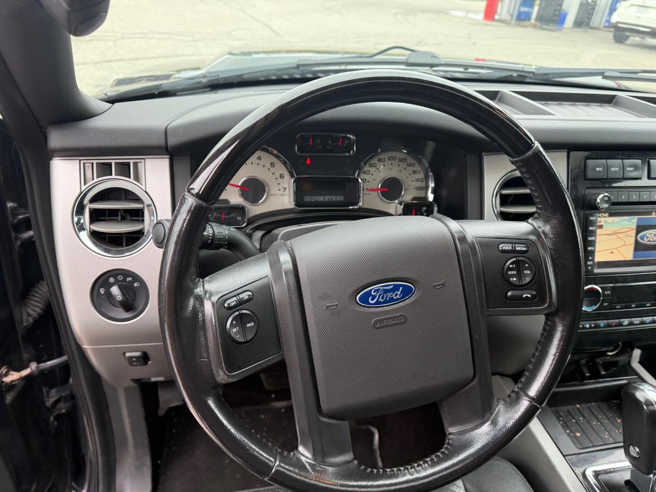 2013 Ford Expedition Limited MAX SUNROOF NAVIGATION 8 passengers - Photo #6