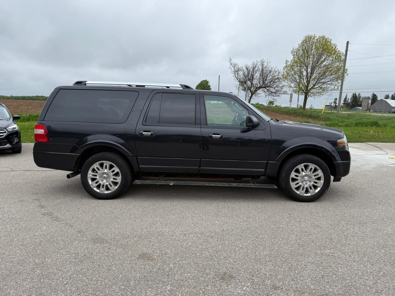 2013 Ford Expedition Limited MAX SUNROOF NAVIGATION 8 passengers - Photo #17