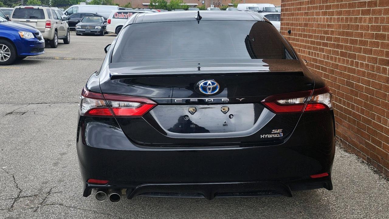 2021 Toyota Camry Hybrid SE Auto Photo3