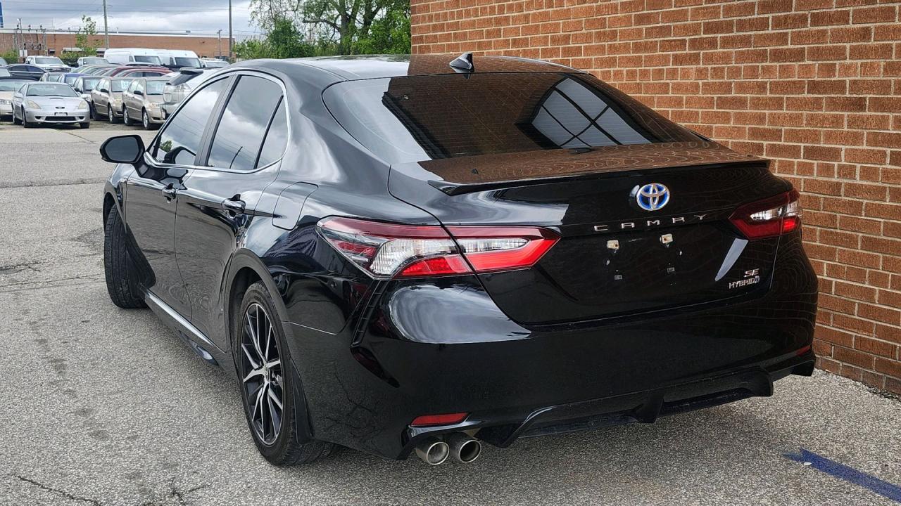 2021 Toyota Camry Hybrid SE Auto Photo2
