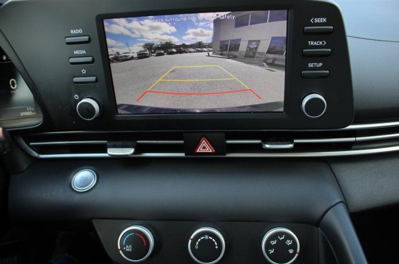 2022 Hyundai Elantra Preferred*Heated Seats*CarPlay*Rear Cam*2.0L-4cyl - Photo #20