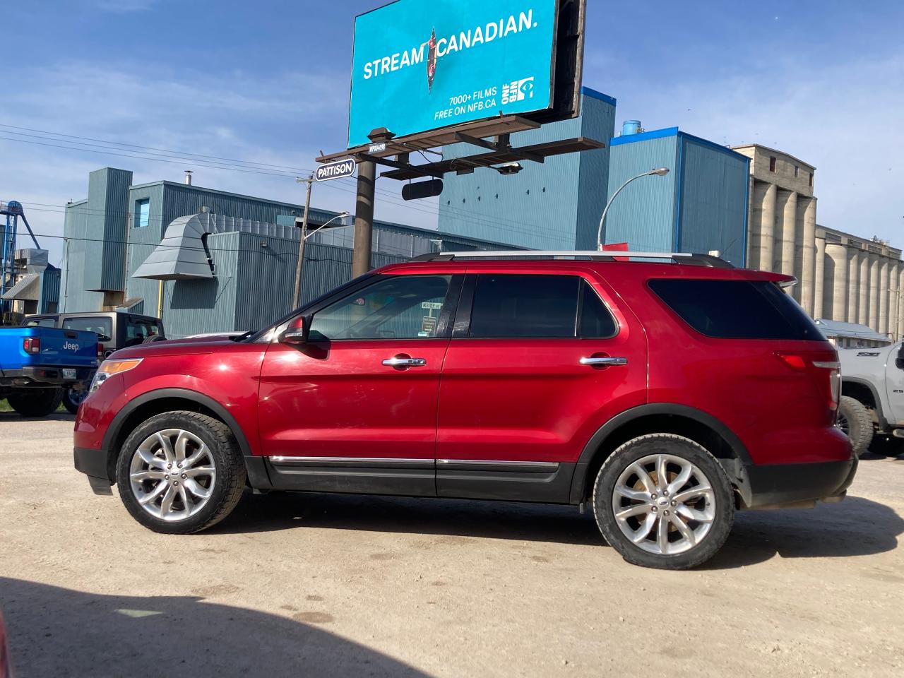 2015 Ford Explorer LIMITED - Photo #4