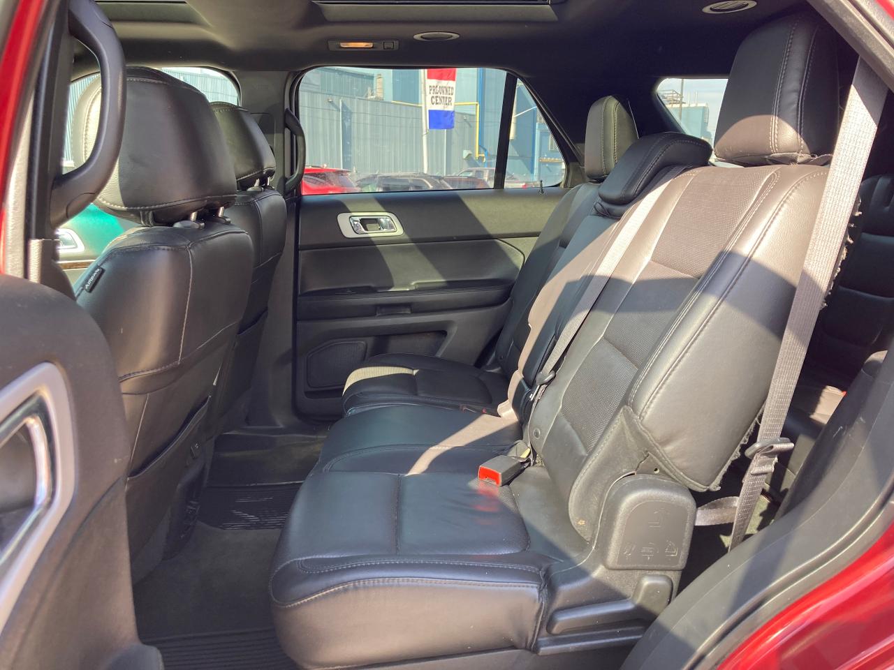 2015 Ford Explorer LIMITED - Photo #11