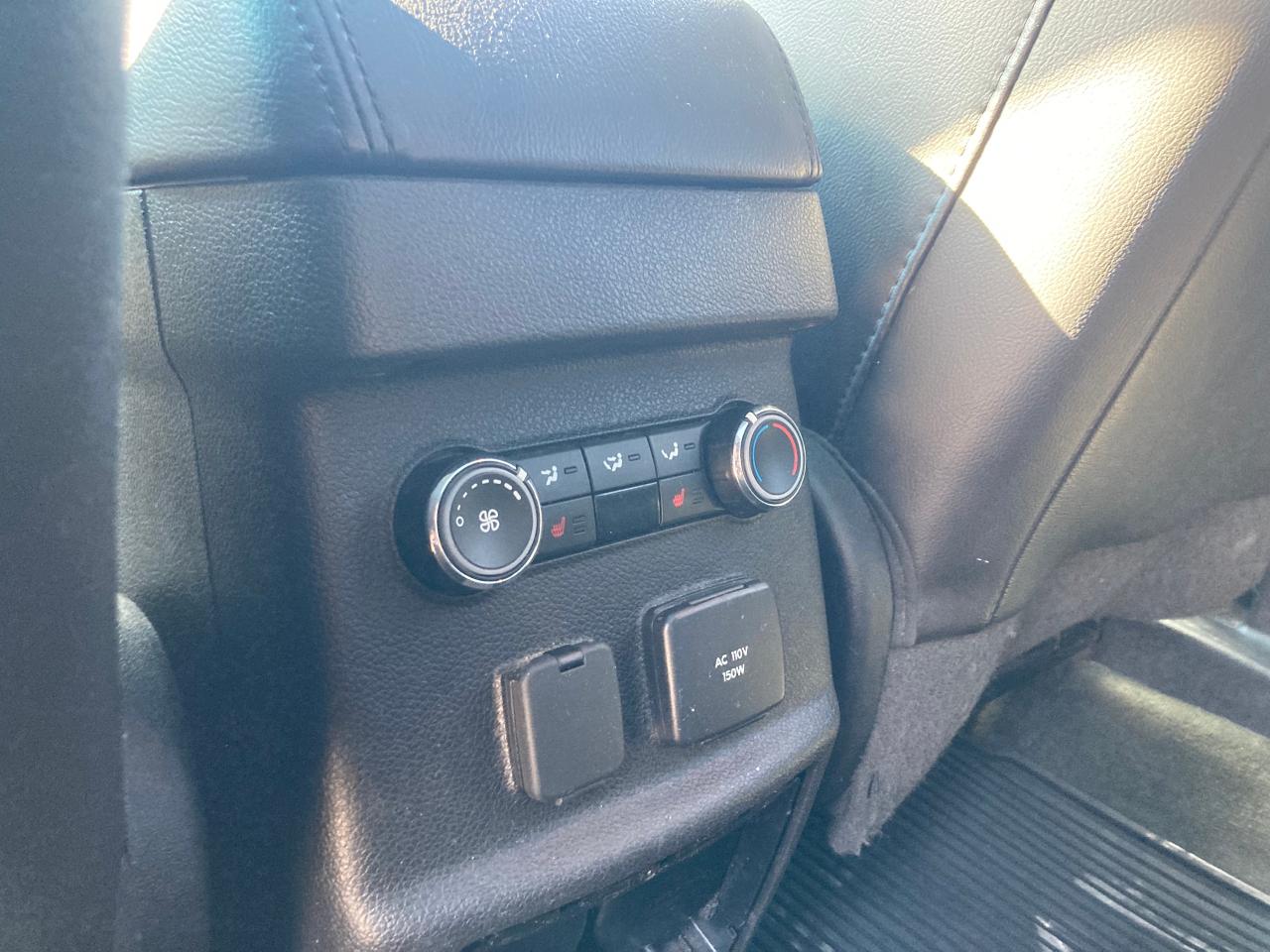 2015 Ford Explorer LIMITED - Photo #26