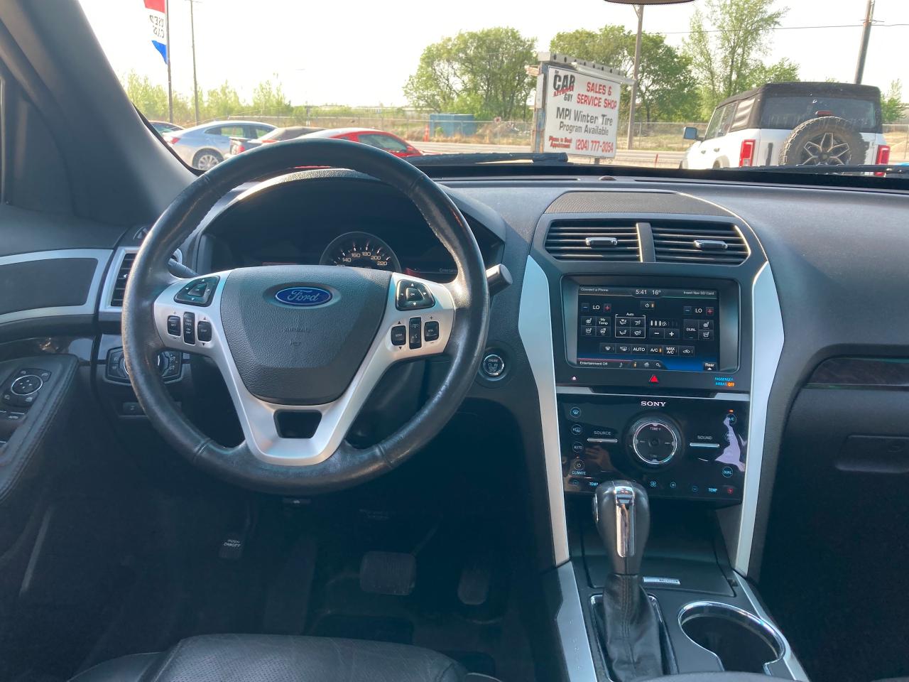 2015 Ford Explorer LIMITED - Photo #15