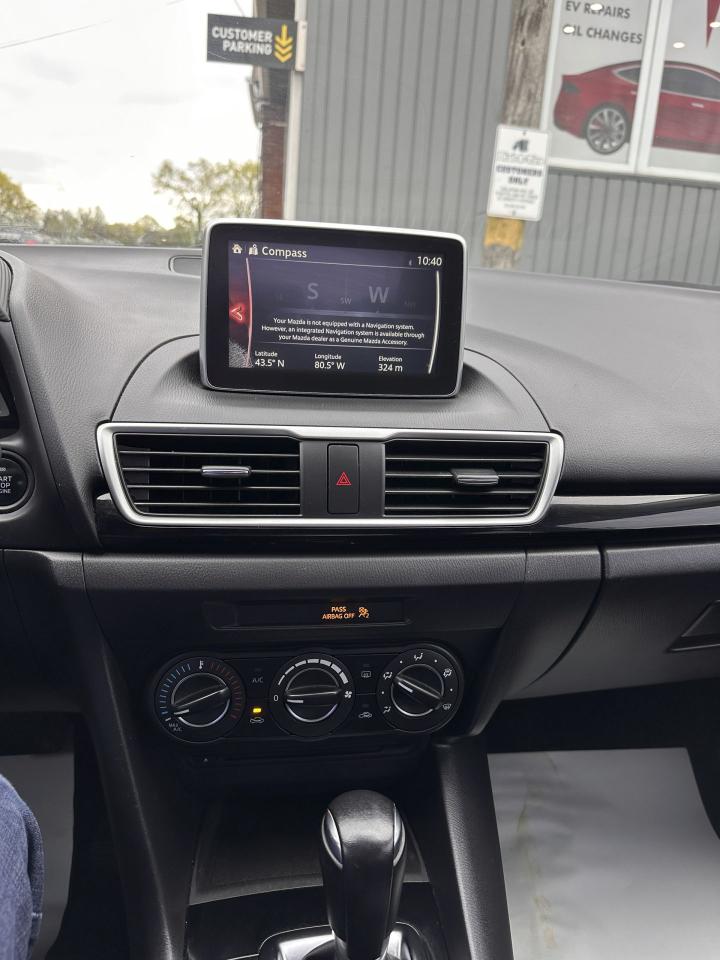 2014 Mazda MAZDA3 GS-SKY - Photo #6