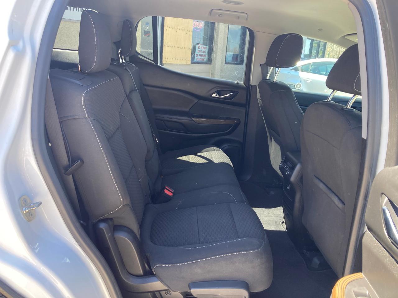 2018 GMC Acadia SLE - Photo #10
