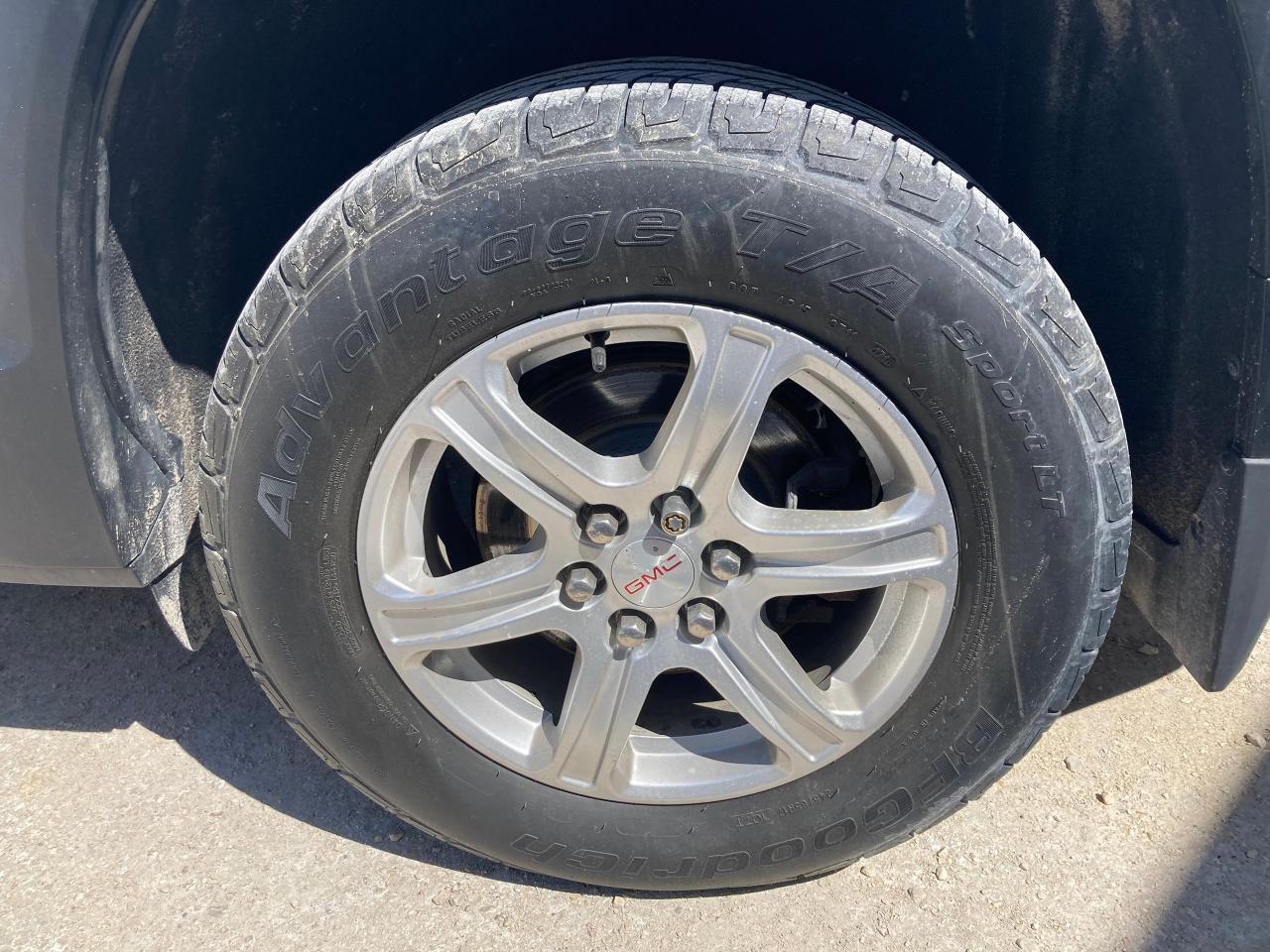 2018 GMC Acadia SLE - Photo #2