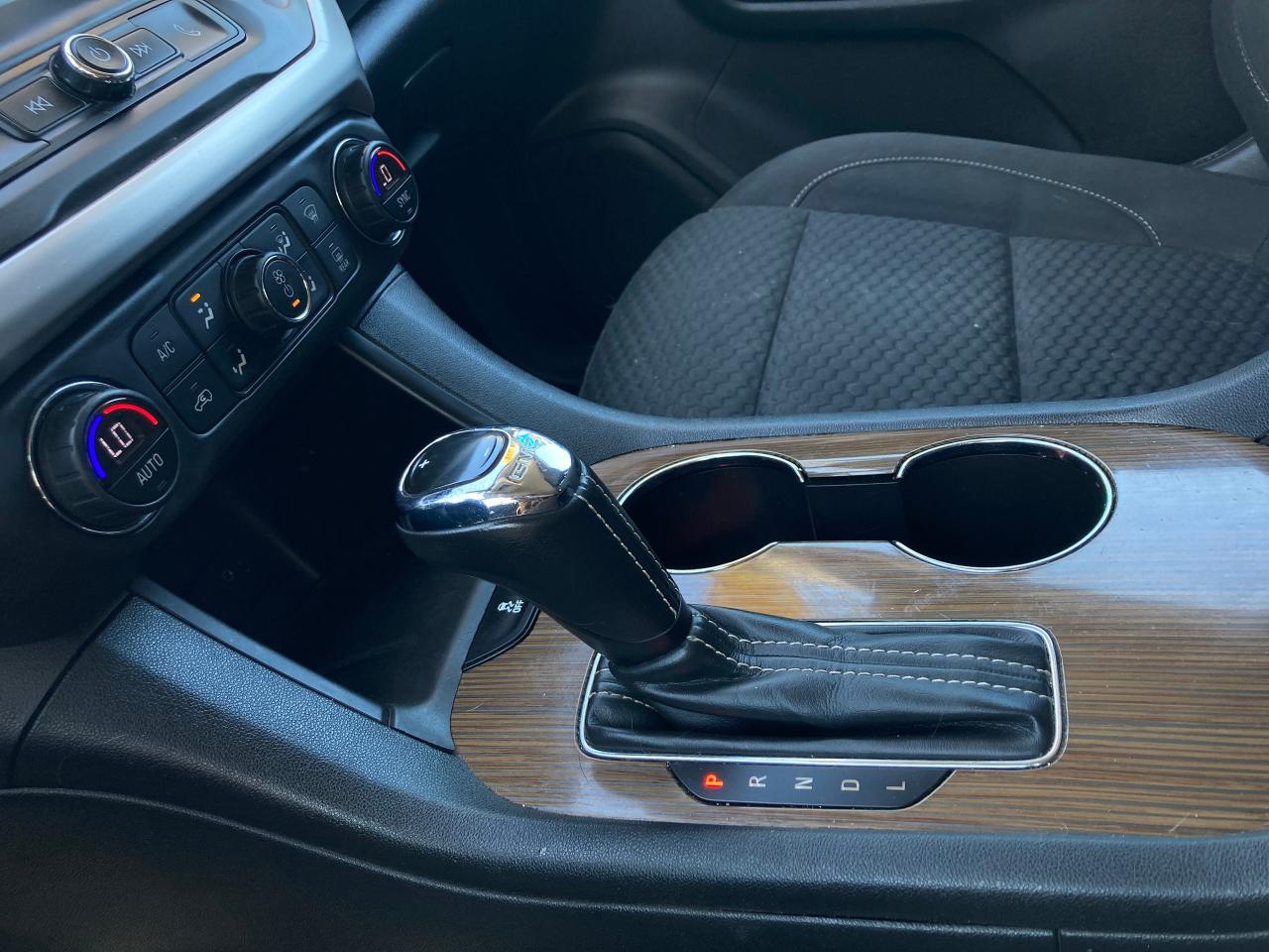 2018 GMC Acadia SLE - Photo #14