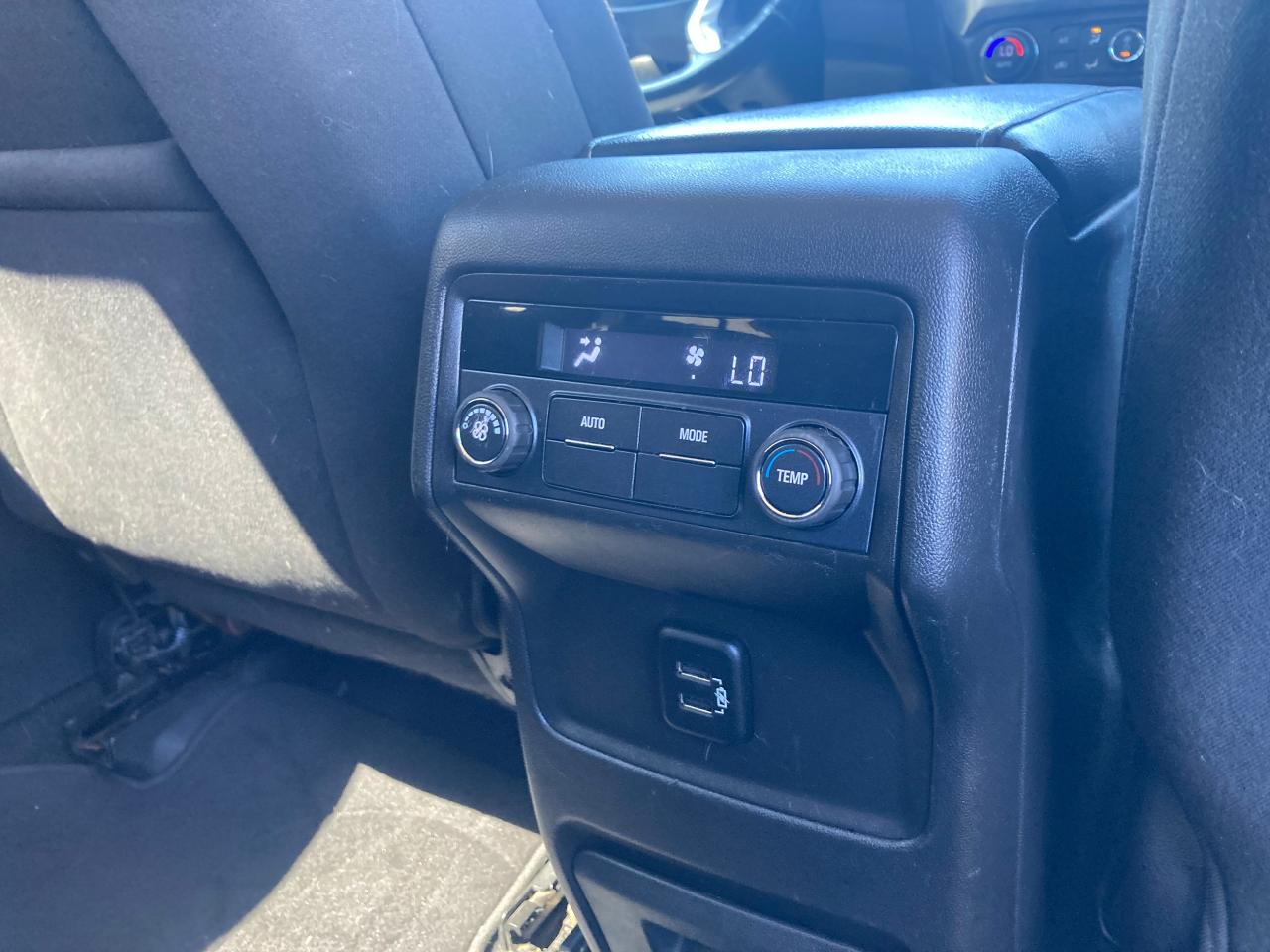 2018 GMC Acadia SLE - Photo #21