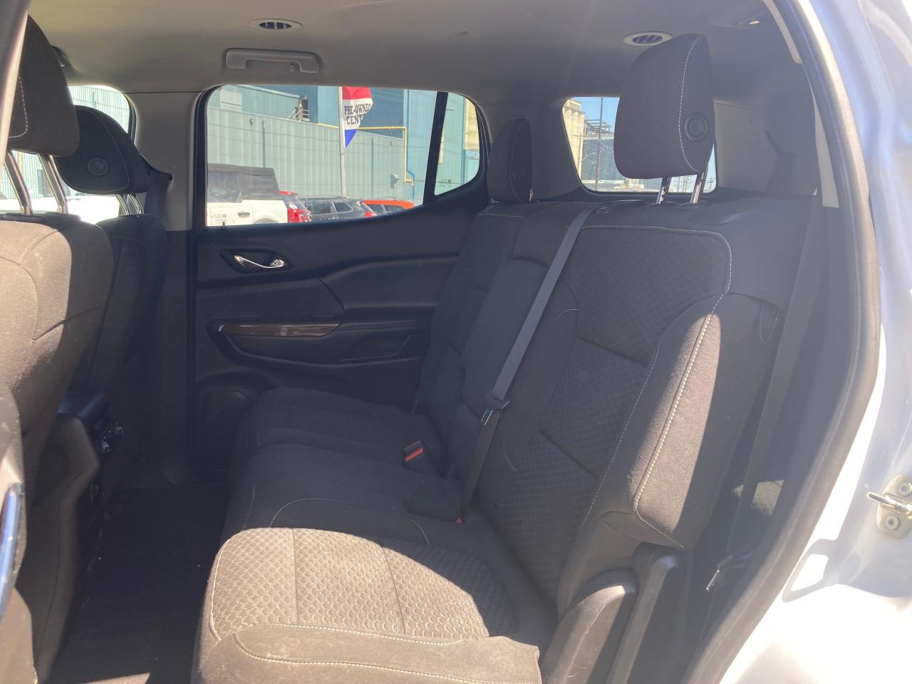 2018 GMC Acadia SLE - Photo #9