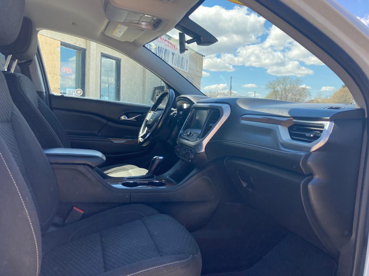 2018 GMC Acadia SLE - Photo #8