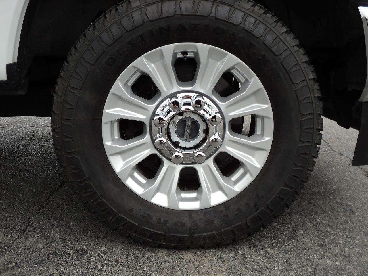 2020 Ford F-250 XLT CrewCab 4WD 6.2L8cylGas 6.75' Box BackUpCam - Photo #31