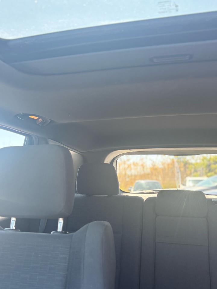 2015 Jeep Grand Cherokee Laredo - Photo #11