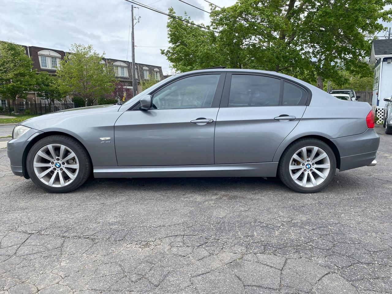 2011 BMW 3 Series Comes Certified/Automatic/AWD/Leather/Sunroof - Photo #2