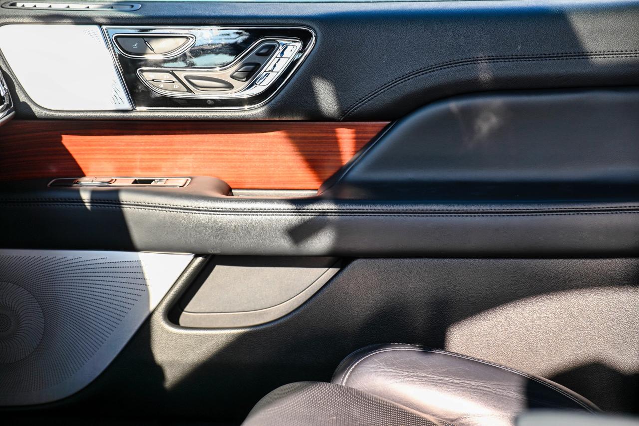 2023 Lincoln Navigator 7 PASSENGER | NAVI | PANO ROOF | HEATED STEERING Photo