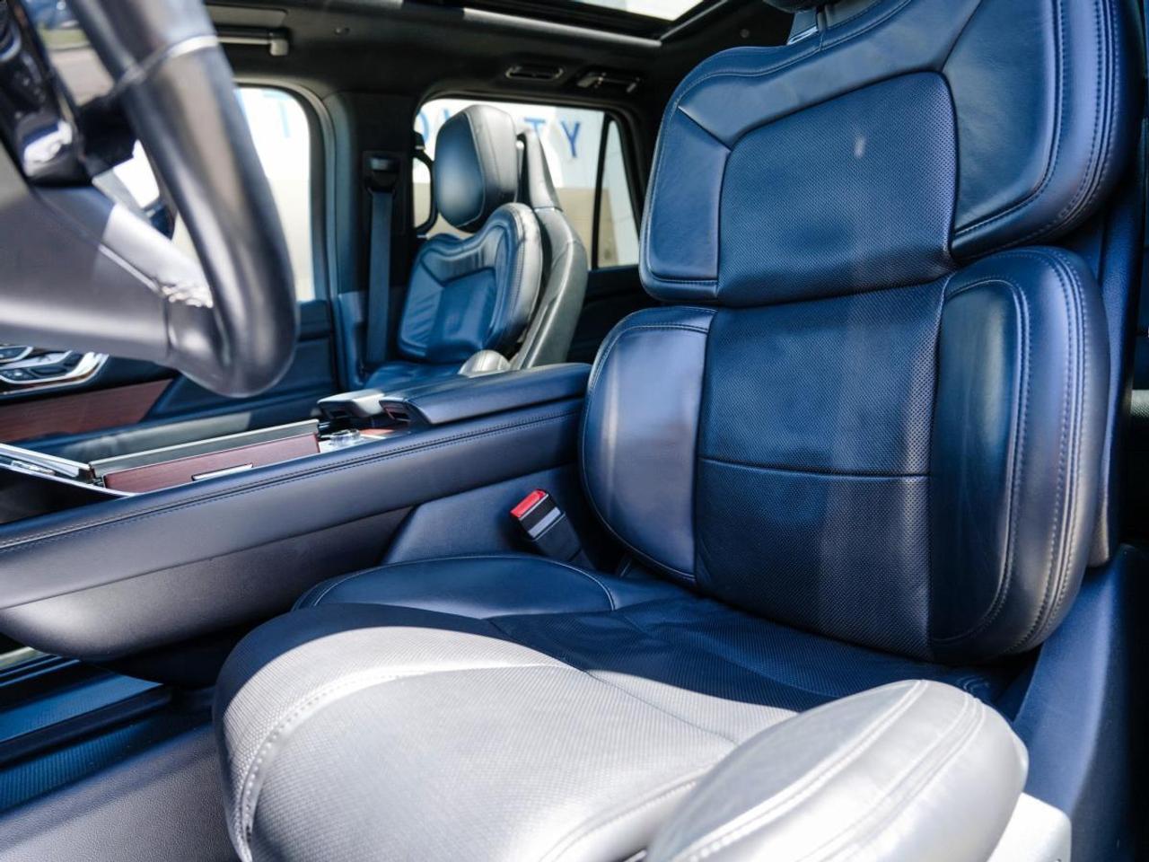 2023 Lincoln Navigator 7 PASSENGER | NAVI | PANO ROOF | HEATED STEERING Photo