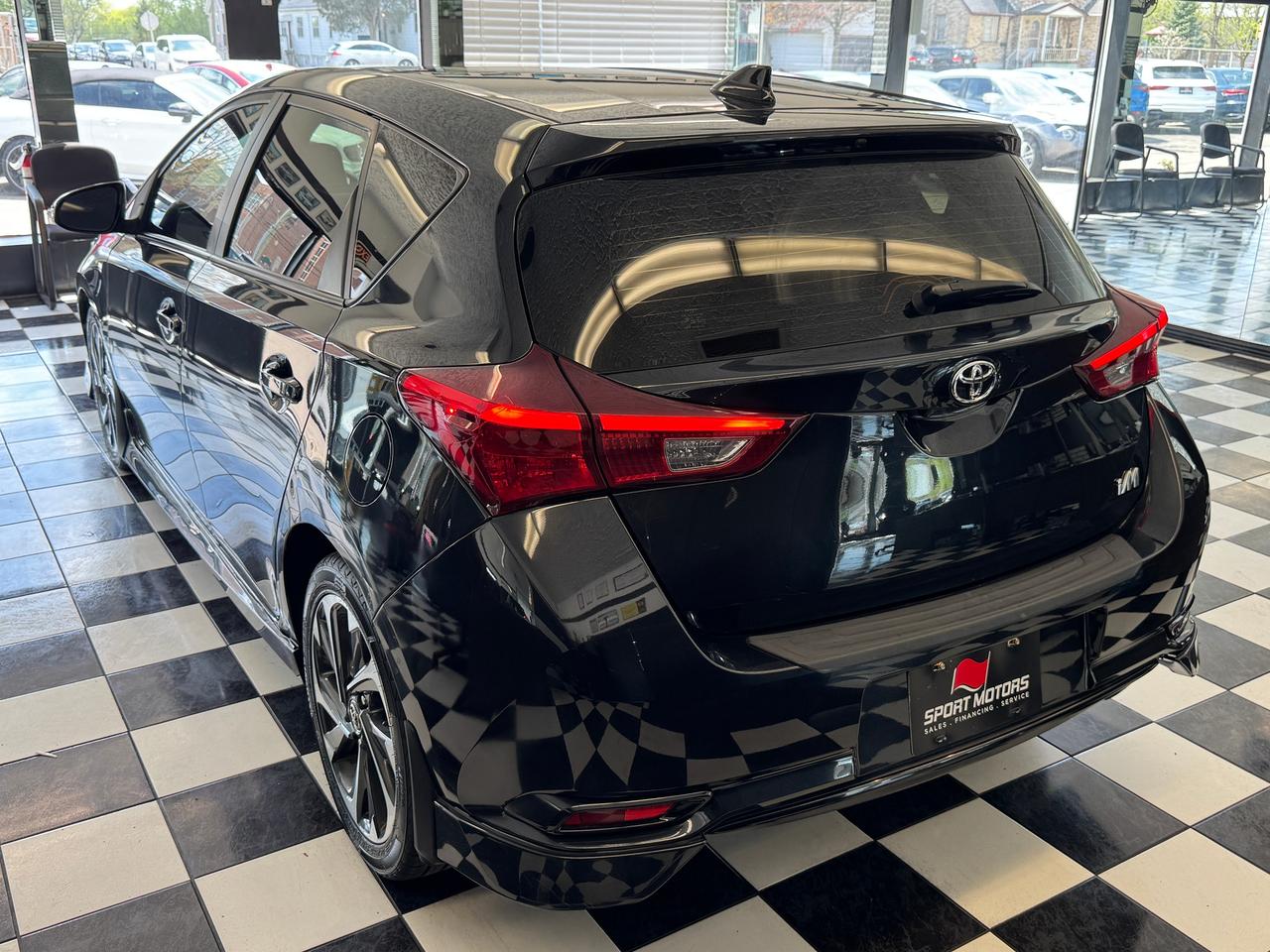 2017 Toyota Corolla iM New Tires+Camera+Heated Seats+Tinted+ACCIDENT FREE Photo4