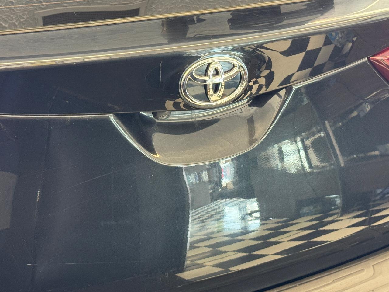 2017 Toyota Corolla iM New Tires+Camera+Heated Seats+Tinted+ACCIDENT FREE Photo