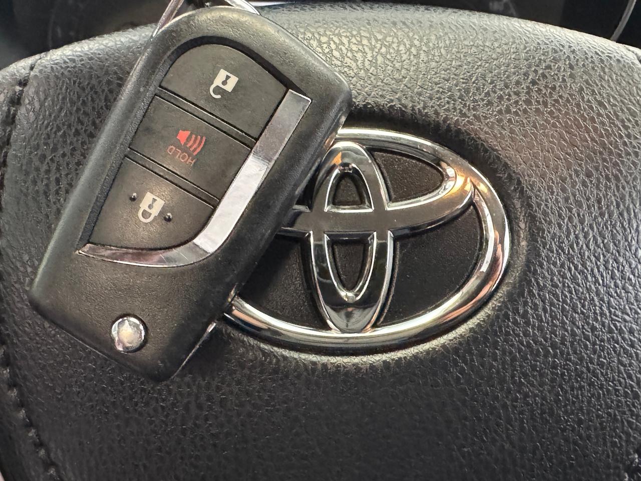 2017 Toyota Corolla iM New Tires+Camera+Heated Seats+Tinted+ACCIDENT FREE Photo