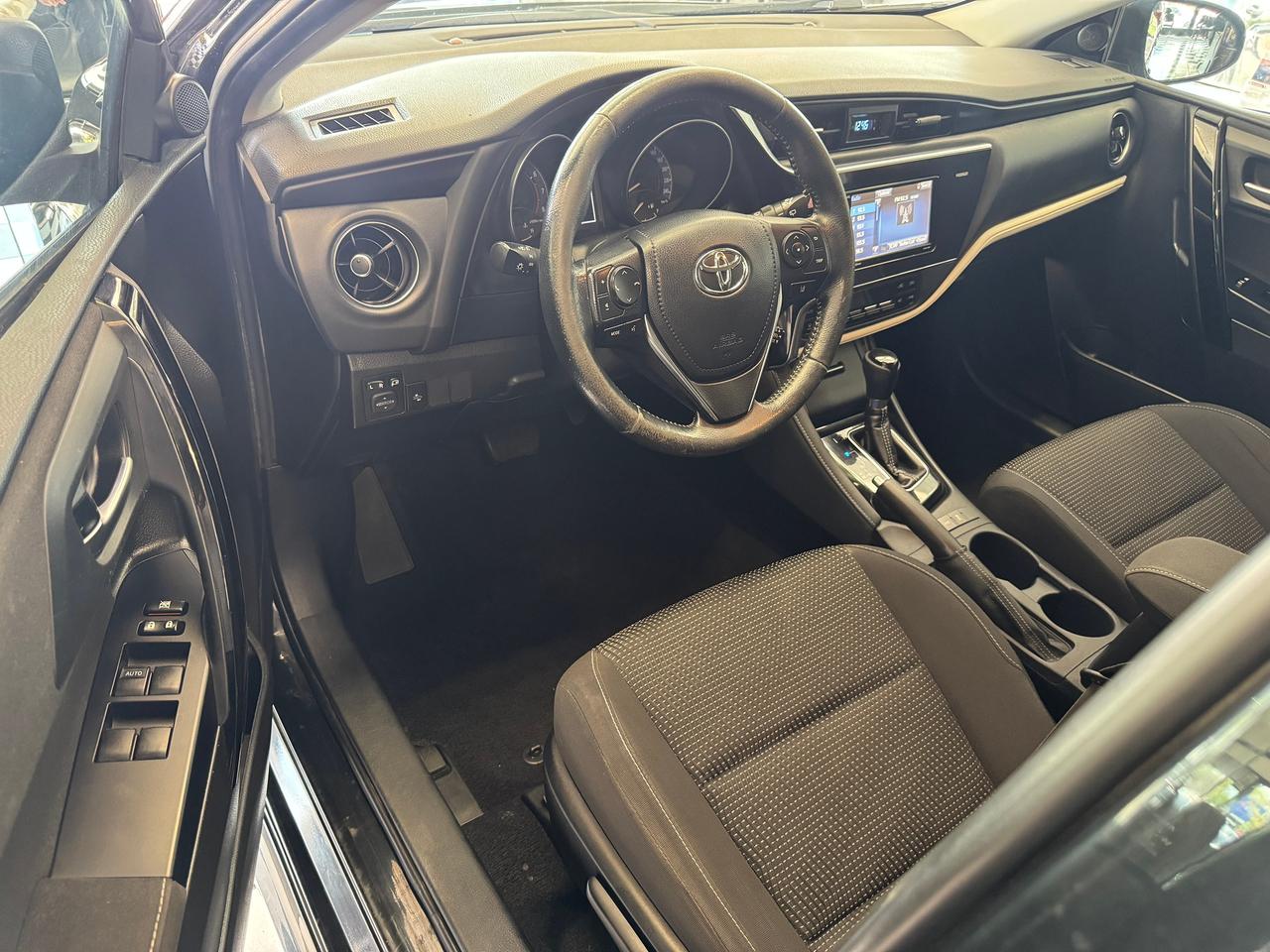 2017 Toyota Corolla iM New Tires+Camera+Heated Seats+Tinted+ACCIDENT FREE Photo