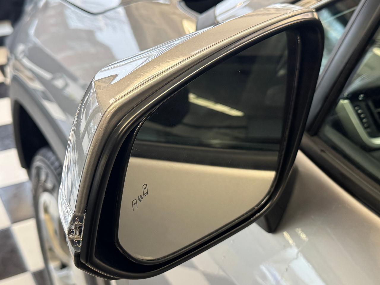 2021 Toyota RAV4 LE+Adaptive Cruise+LaneKeep+ApplePlay+CLEAN CARFAX Photo2