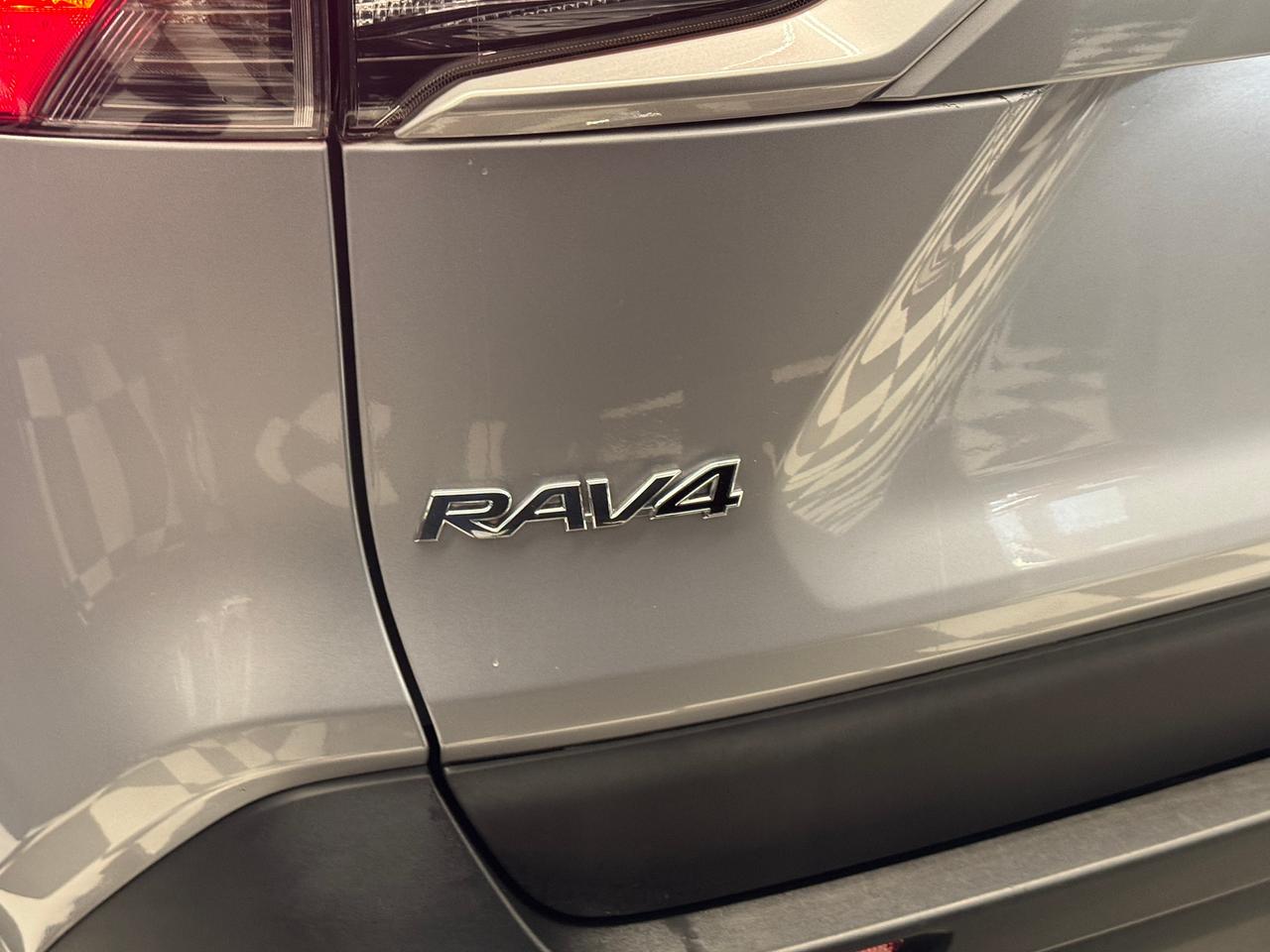 2021 Toyota RAV4 LE+Adaptive Cruise+LaneKeep+ApplePlay+CLEAN CARFAX Photo