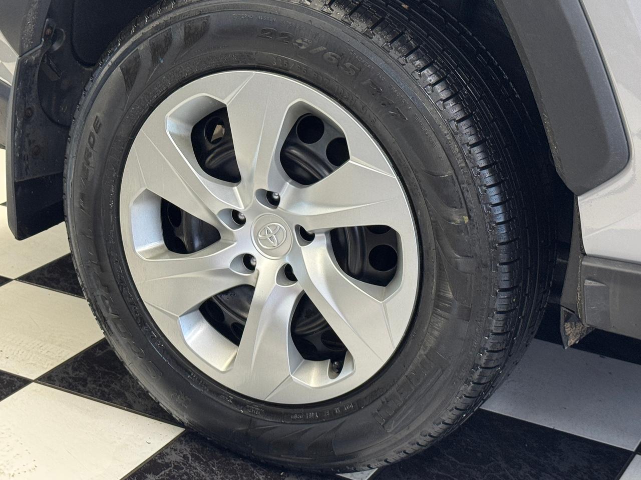 2021 Toyota RAV4 LE+Adaptive Cruise+LaneKeep+ApplePlay+CLEAN CARFAX Photo